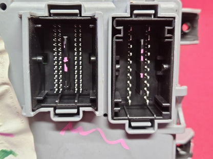 2018 2019 Fiat 500 Interior Cabin Fuse Box Body Control Module BCM 68248992AC