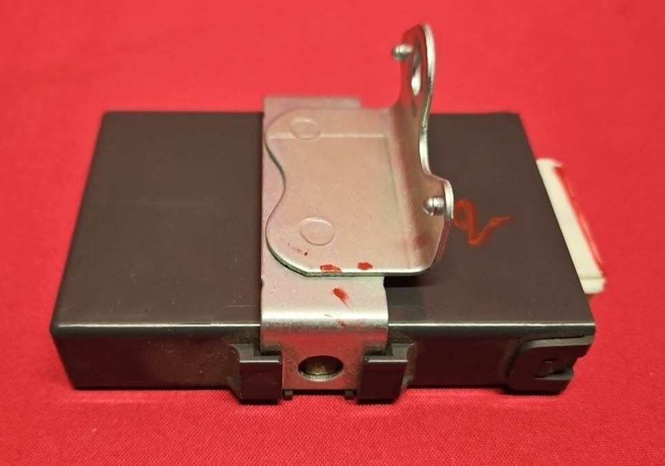 2009 Pontiac Vibe 2009 Toyota Matrix Computer Network Gateway Module 89111-12010