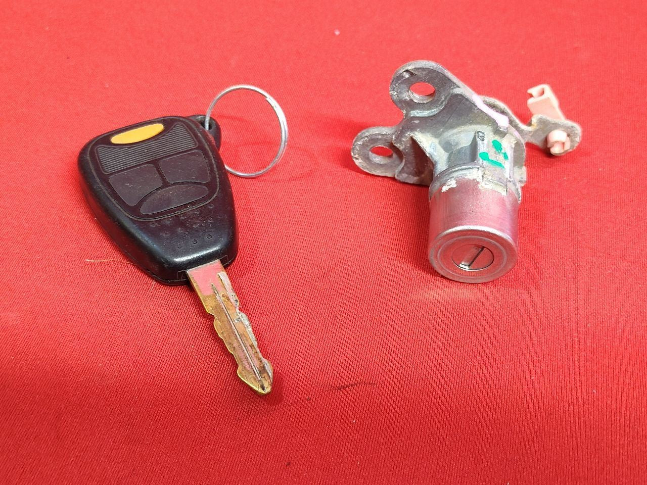 2005-2007 Jeep Grand Cherokee 06-07 Commander Ignition Lock Cylinder Key SET