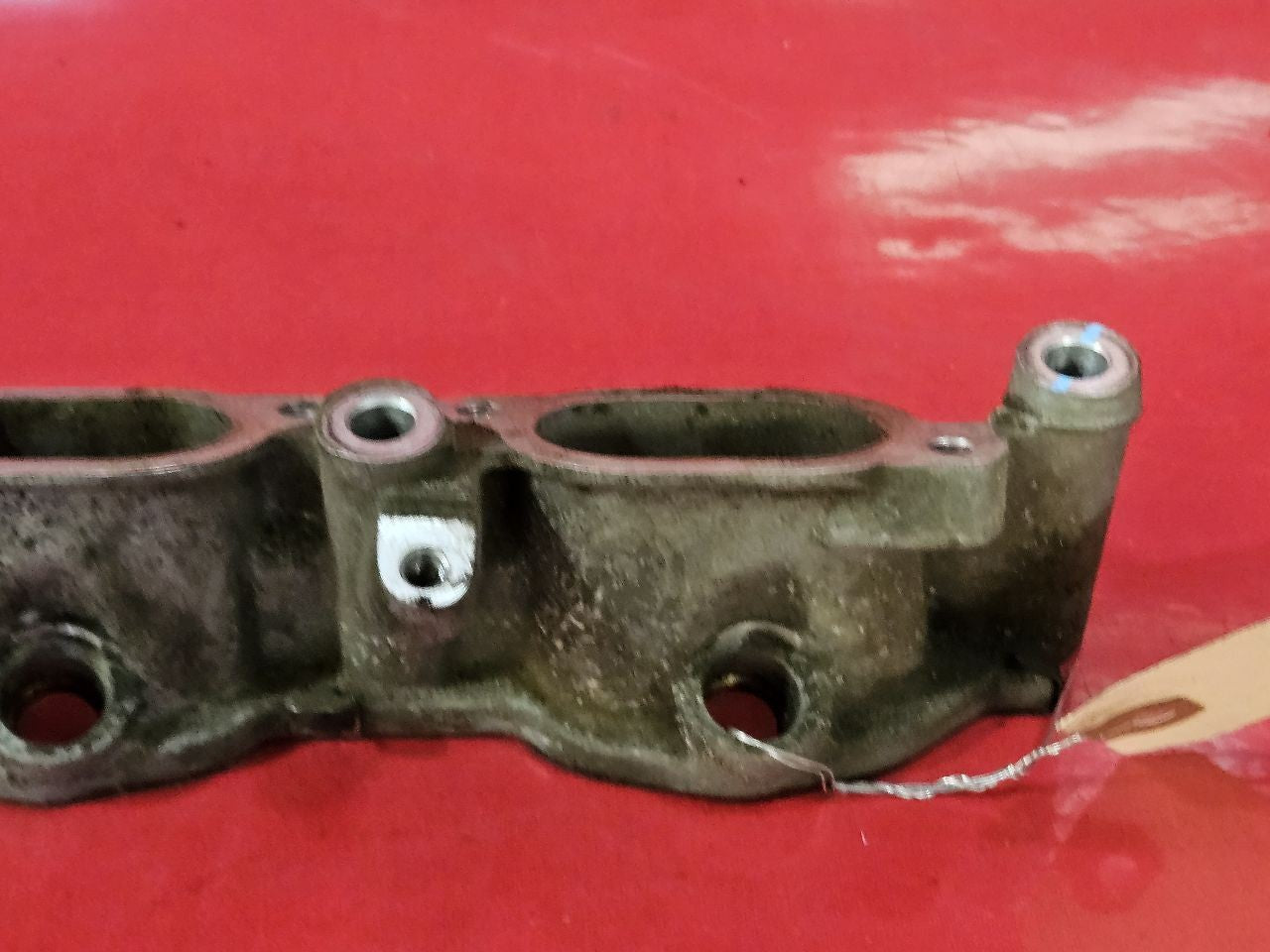 06-09 Land Rover Range Rover LEFT DRIVER Lower Intake Manifold Adapter V8