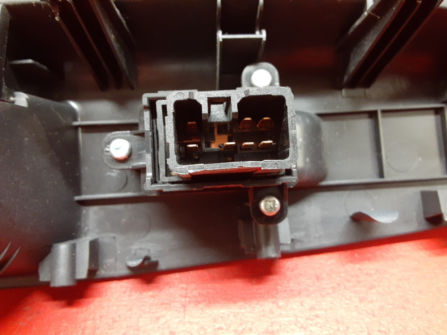 2010 - 2013 Kia Soul REAR LEFT DRIVER SIDE Door Window Switch Bezel Trim Cover