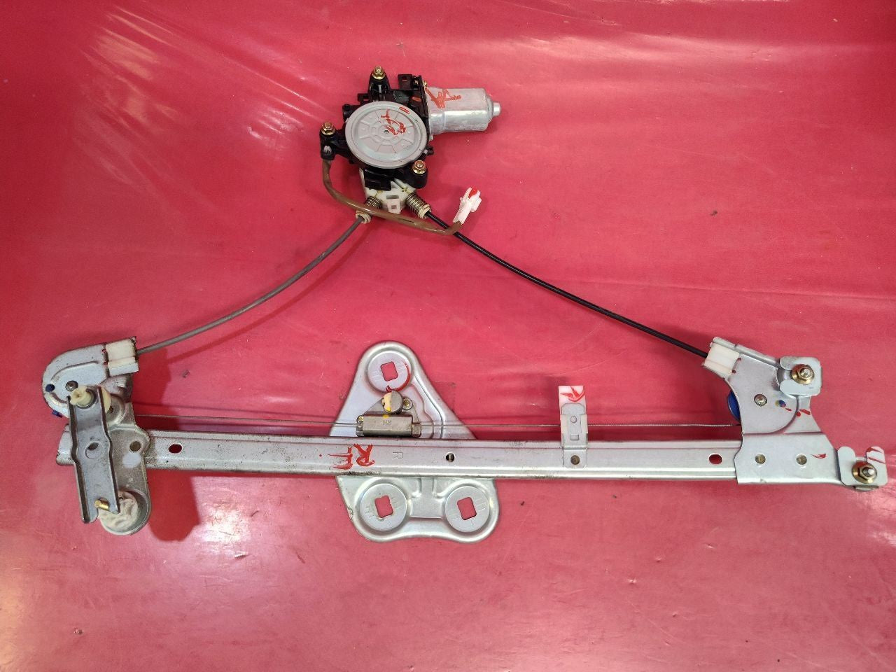 1997 1998 Lexus ES300 FRONT RIGHT PASSENGER Window Regulator w/ Motor TESTED
