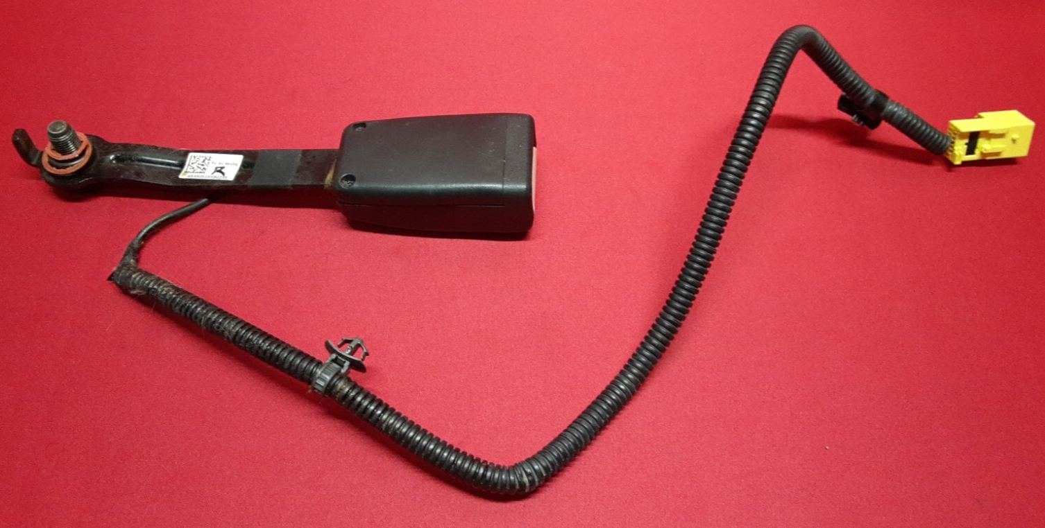 2012 - 2017 Hyundai Accent FRONT RIGHT PASSENGER Seat Belt Buckle 88840-1R500-RY