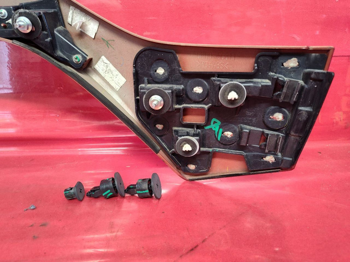 2014-2018 Mazda3 Hatch Gate License Trim JAPAN + Smart Key + Camera 41V Soul Red