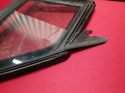 2011 - 2015 Chevy Volt FRONT LEFT Door Vent Quarter Glass Weatherstrip 22906079