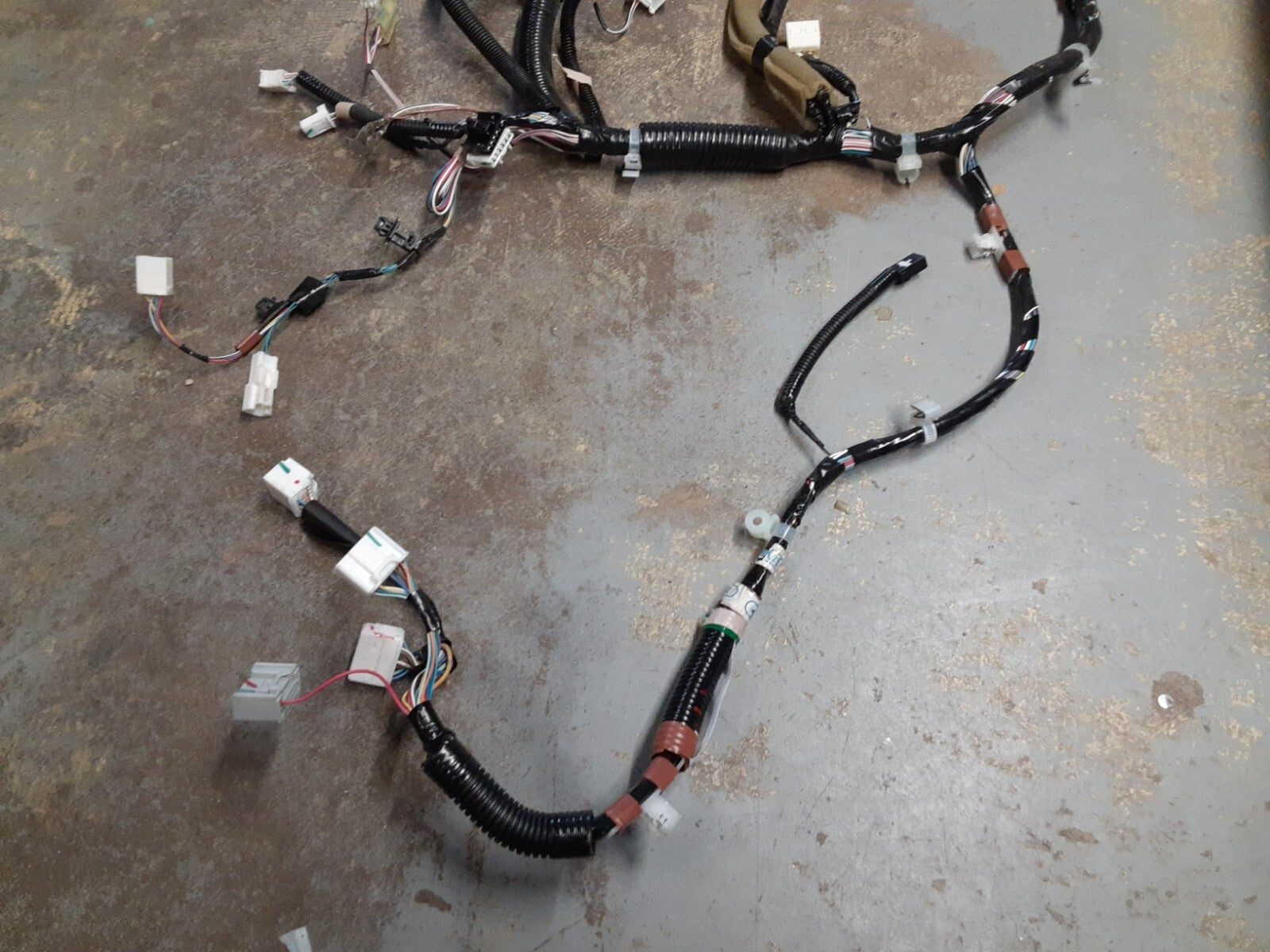 2004 - 2007 Toyota Highlander Instrument Panel Wiring Harness   82141-48A40