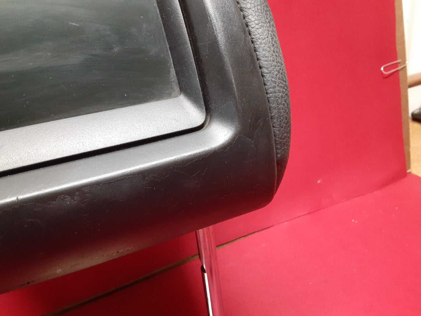 2006 2007 Land Range Rover SPORT (Qty:1) FRONT Leather Headrest w/ DVD Screen