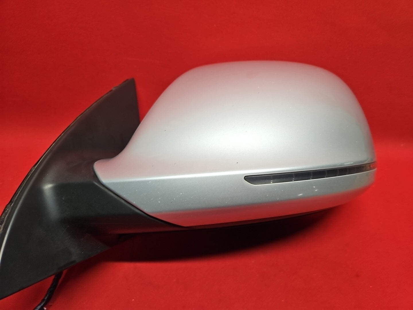 2007 - 2010 Audi Q7 Left Driver Door Mirror w/ Mem, Lane, Fold - LY7W Silver