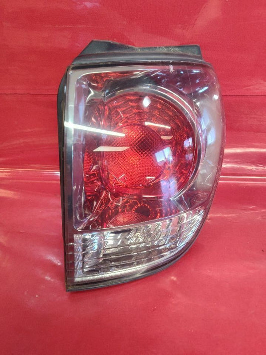 2000-2003 Lexus RX300 Right Passenger OUTER Quarter Mounted Tail Light Lamp