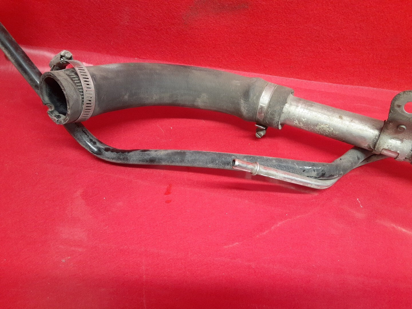 18-20 Buick Regal Sportback TourX Rear Fuel Tank Filler Pipe Neck Hose 84689977