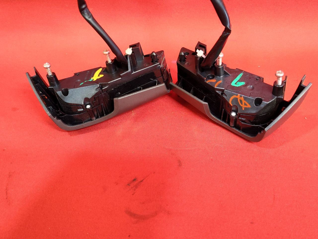 2012-2013 Infiniti QX56 Steering Wheel Switches w/ INTELLIGENT Cruise Control