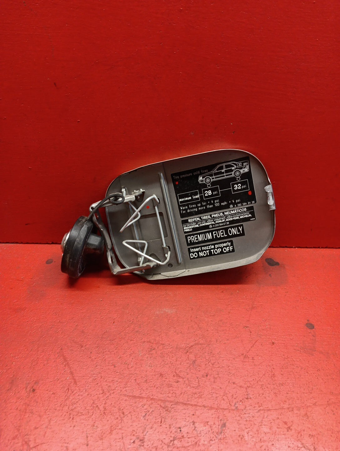 2001-2007 Mercedes-Benz C230 Fuel Door W/ Cap 203-750-02-06