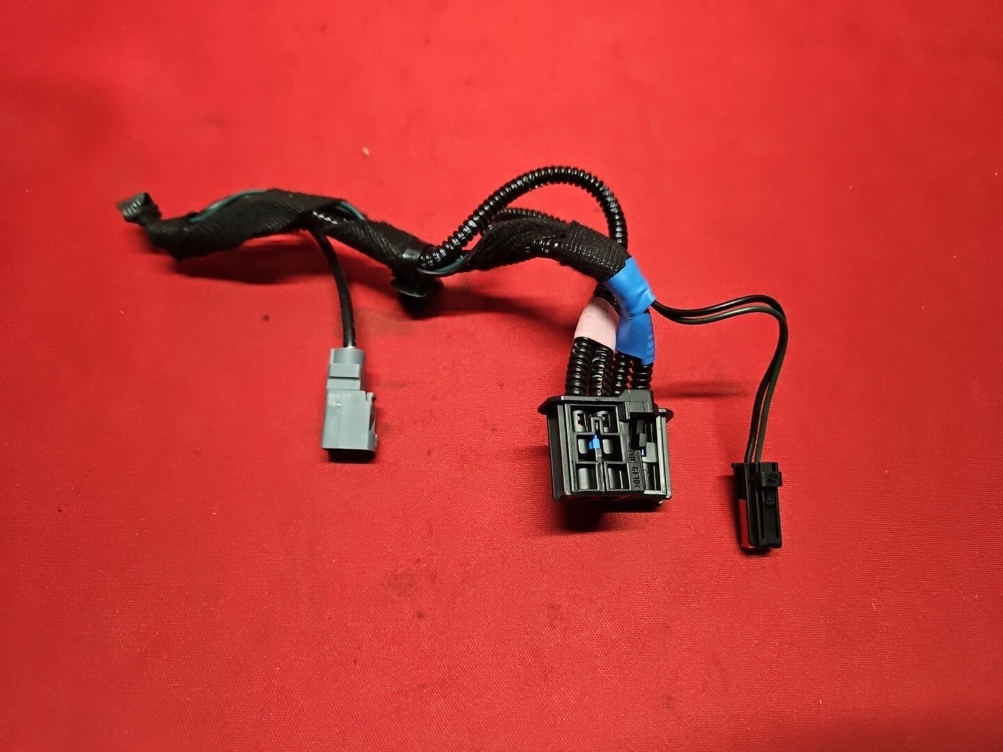 2007 - 2011 Land Range Rover Sport Radio Receiver Control Module PIGTAILS ONLY