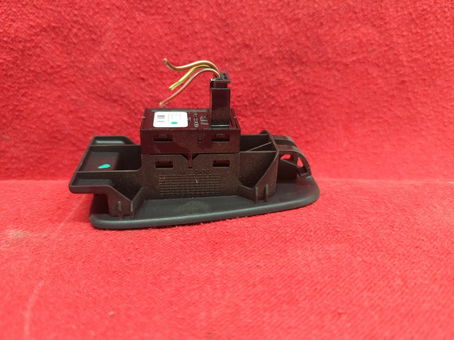BMW 535i GT / 5 Series - F07 Rear Right Side Window Switch W/ Bezel - 9163527