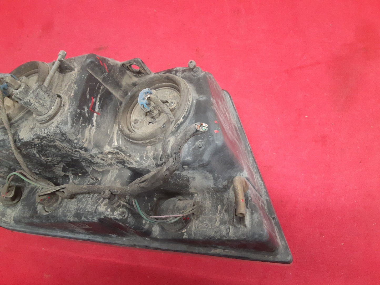 2001 - 2004 Jeep Grand Cherokee Limited Overland LEFT DRIVER Headlight Lamp