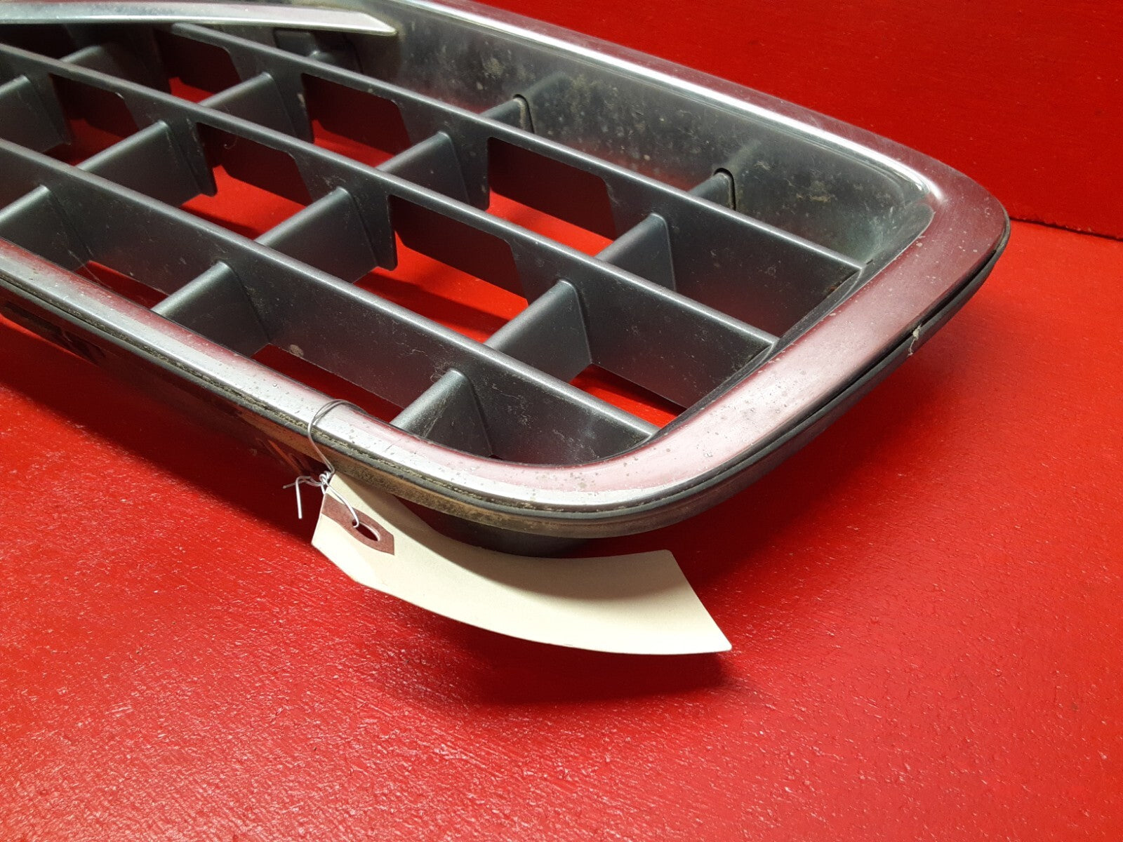 2003 - 2006 Volvo XC90 Front Grille 8620641