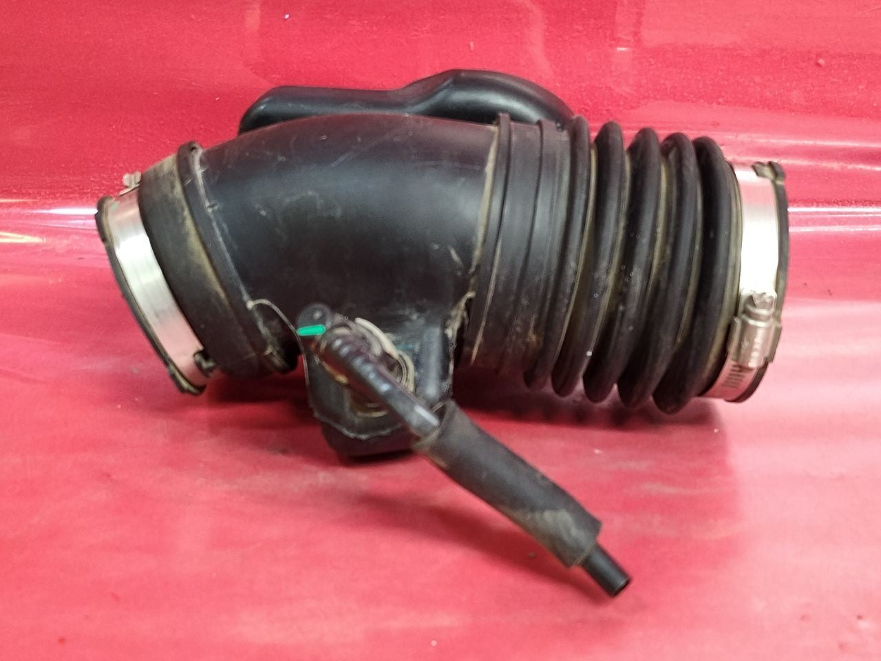 2012-2017 Chevy Buick GMC 3.6L V6 Air Cleaner Filter Box Outlet Hose Tube Duct