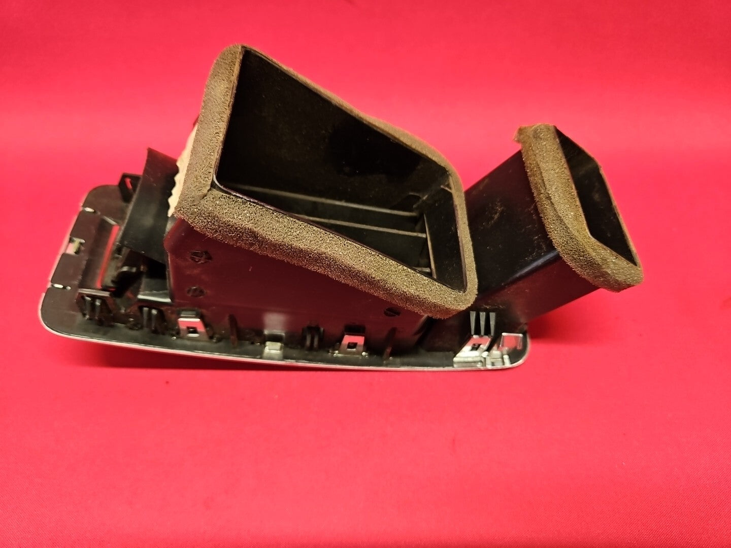 2008-2012 Ford Escape Front Left Driver Dash Vent Assembly 8L8Z-19893-BB