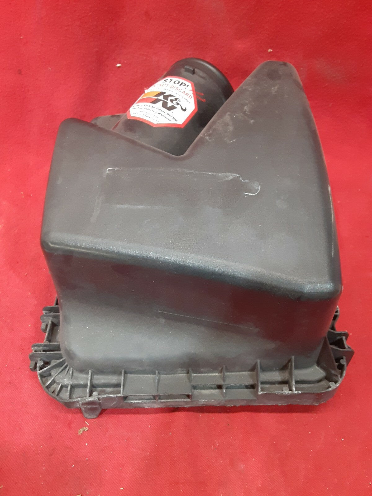 2002 2003 Saturn Vue 2.2 4Cyl  Air Cleaner Top Box / Lid - 22633496