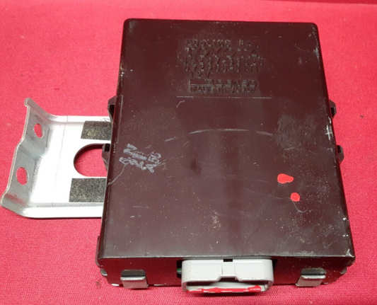 1992 1993 Lexus ES300 / Toyota Camry Cooling Fan Control Module 8925733020
