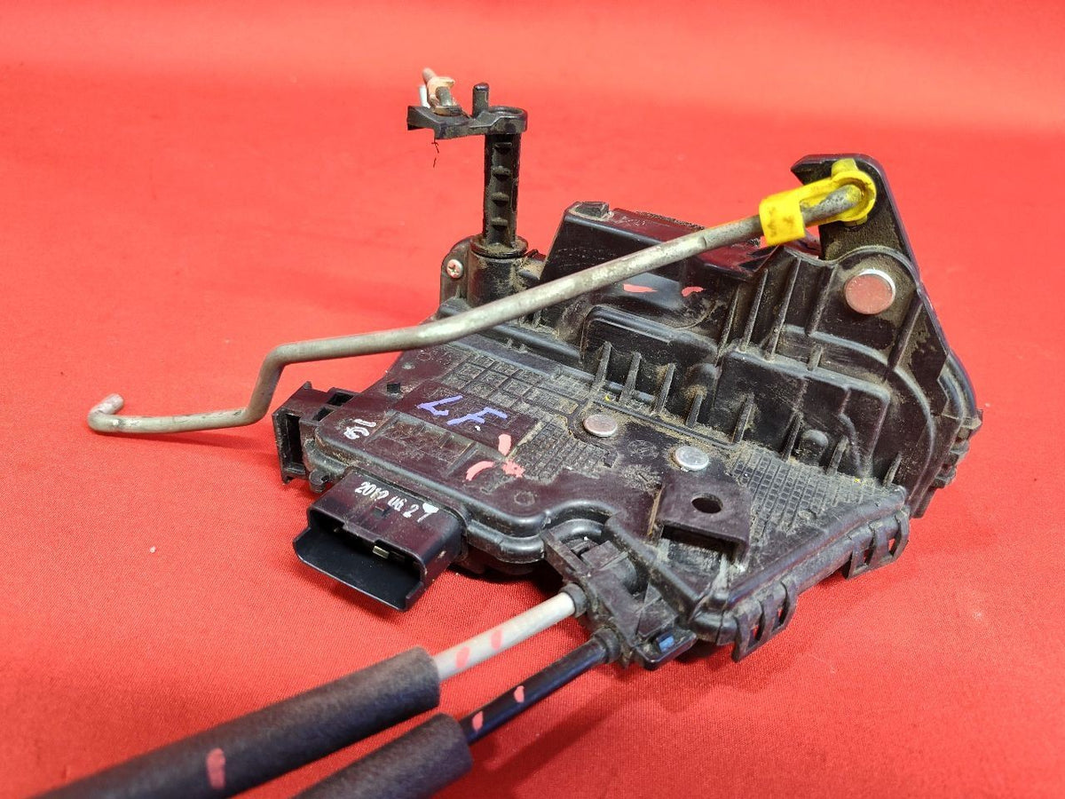 2011-2013 Kia Soul FRONT LEFT DRIVER Door Latch Lock Actuator w/ Handle
