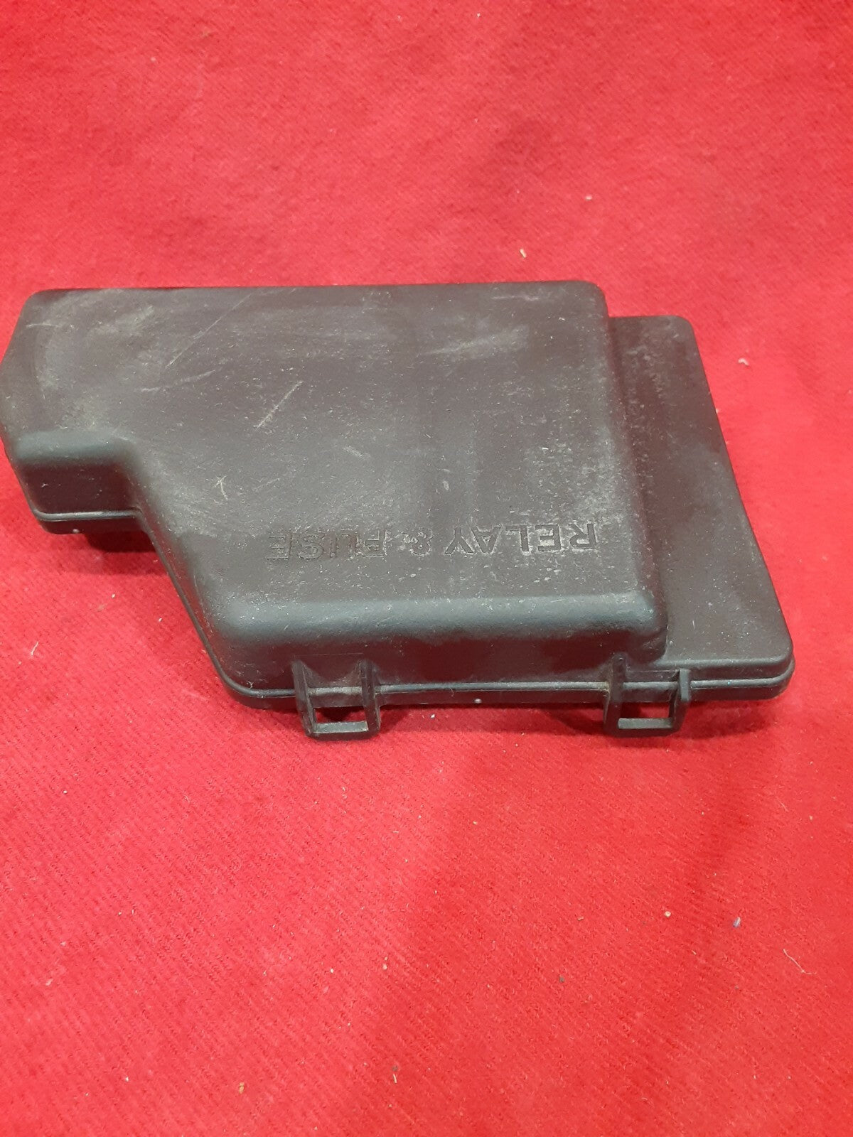 2001 2002 2003 - Toyota Prius - Fuse Box Cover / Lid - Under Hood
