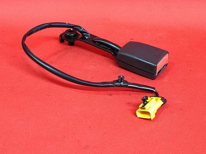 2009-2012 Jeep Liberty FRONT LEFT DRIVER Seat Belt Buckle Tongue Black