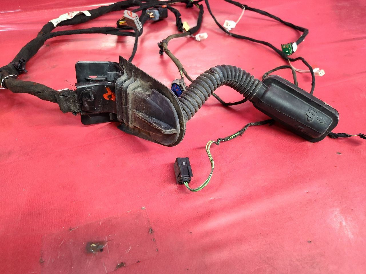 2011 2012 Chrysler 300 FRONT LEFT DRIVER Door Wiring Harness Complete