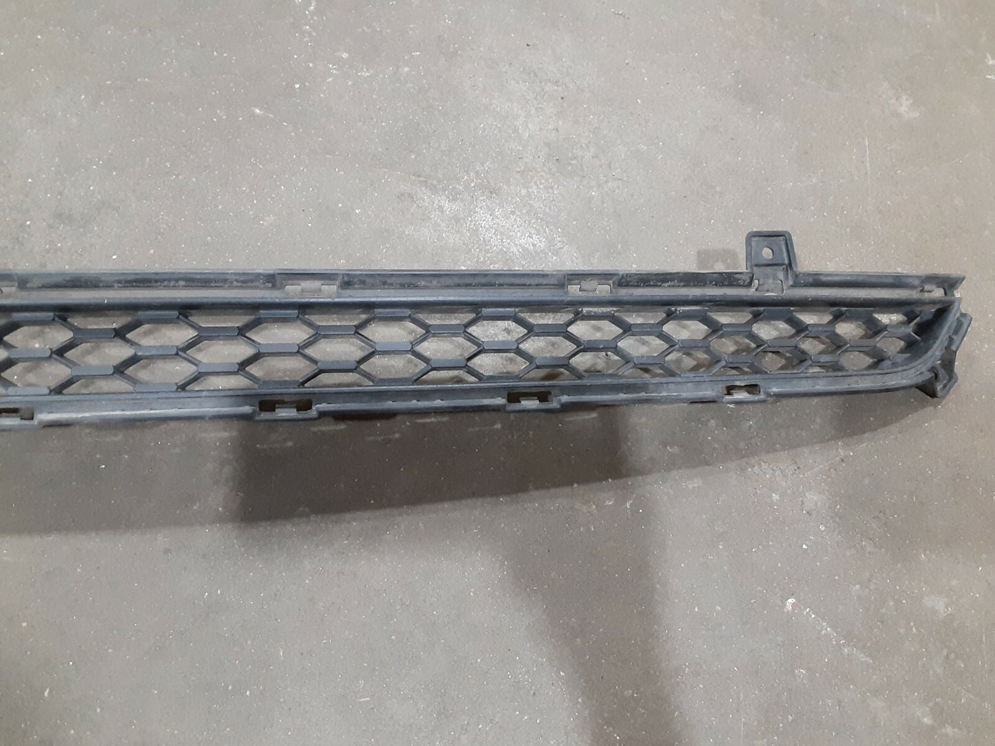 2011 2012 2013 Kia Sorento Front Bumper Lower Grille Black Plastic