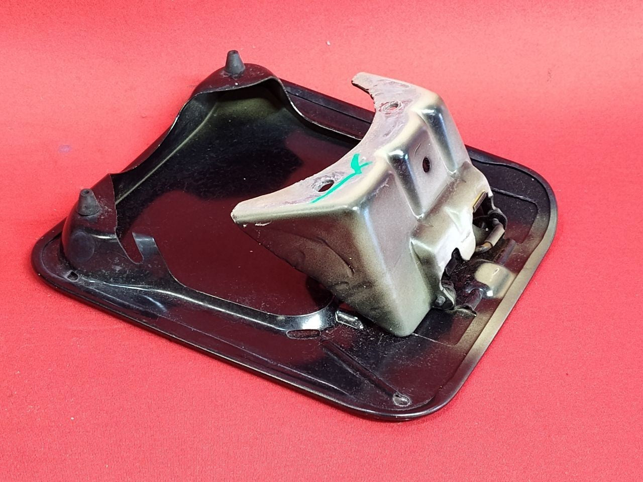 06-07 Charger 05-08 Magnum 05-10 Chrysler 300 Fuel Filler Door PXR Black
