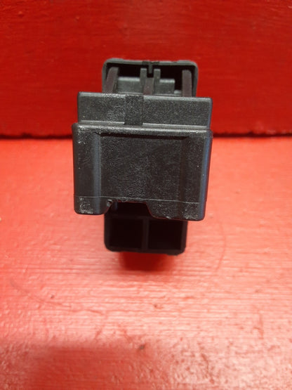 2000 - 2006 Nissan Sentra RIGHT FRONT PASSENGER SIDE Door Lock Switch