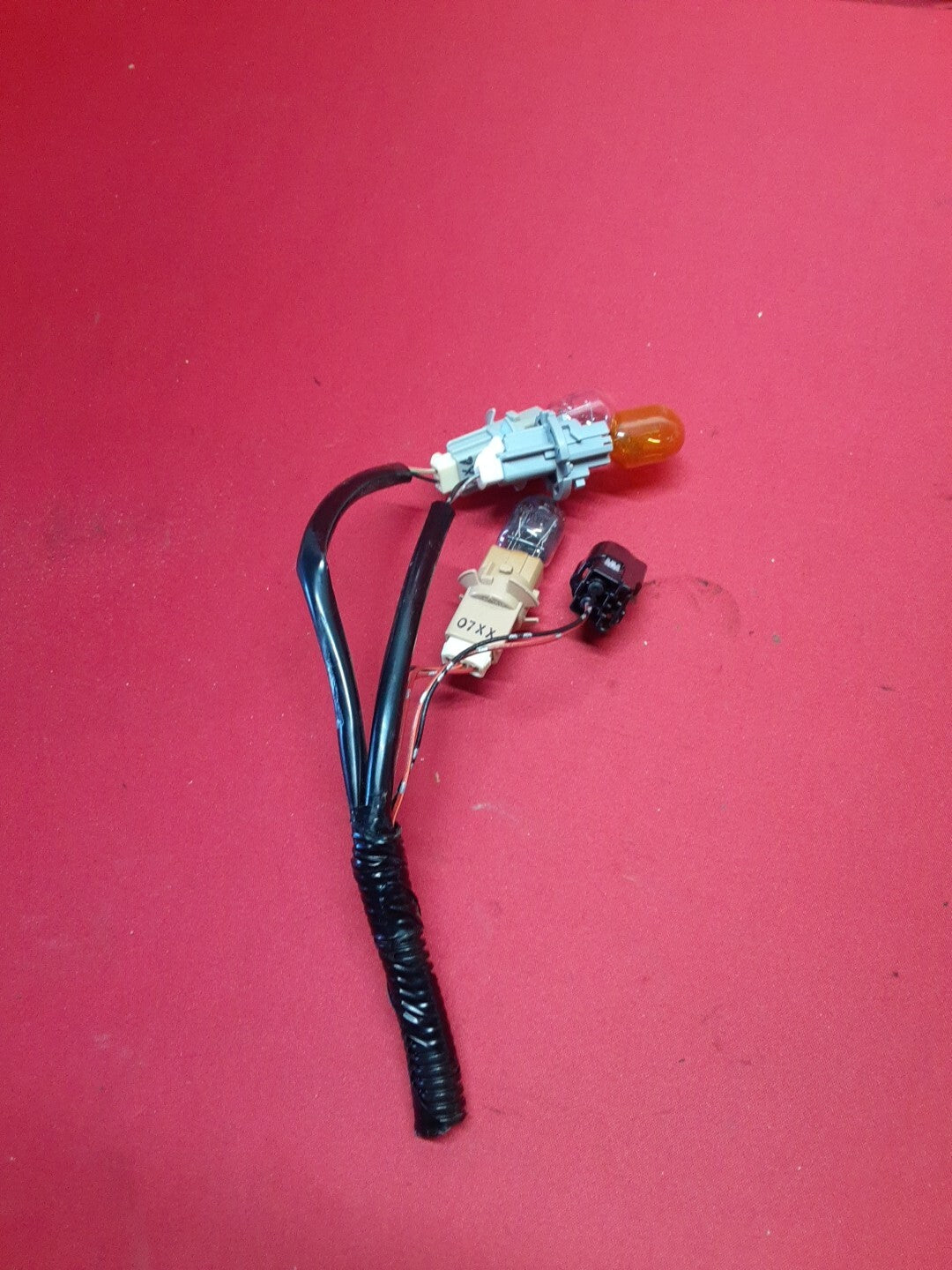 2007-2009 Mazda CX-7 2.3L LEFT or RIGHT Taillight Lamp Harness Socket PIGTAIL