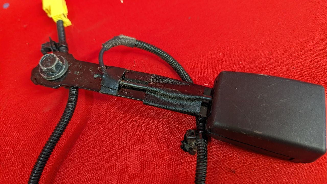 2011-2015 Hyundai Sonata w/ Hybrid FRONT RIGHT PASSENGER Seat Belt Buckle Black