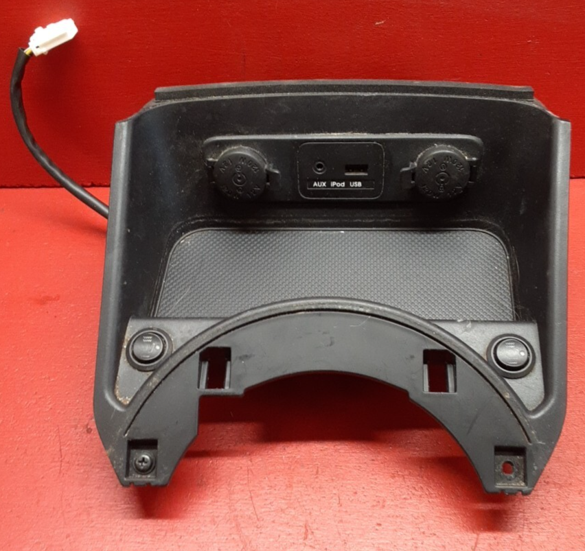 2011 2012 2013 Kia Sportage Dash Tray 12V W/ Heated Seat Switch 84631-3W020