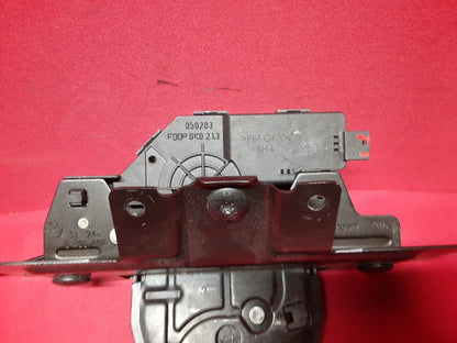 2003 - 2012 Range Rover HSE Rear Liftgate Hatch Trunk Latch Actuator CWC500140