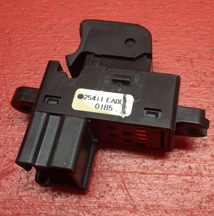 2005 2006 2007 Nissan Pathfinder Xterra Right Rear Window Switch 25411-EA001