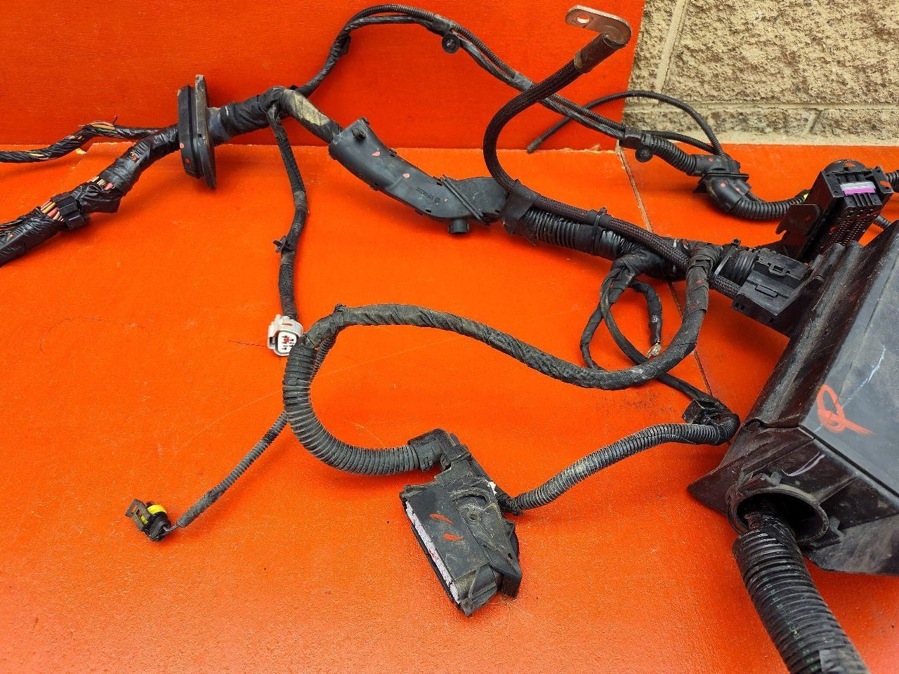 2012 Fiat 500 1.4L Engine w/ Fuse Box Headlamp To Dash Wiring Harness 68085577AC