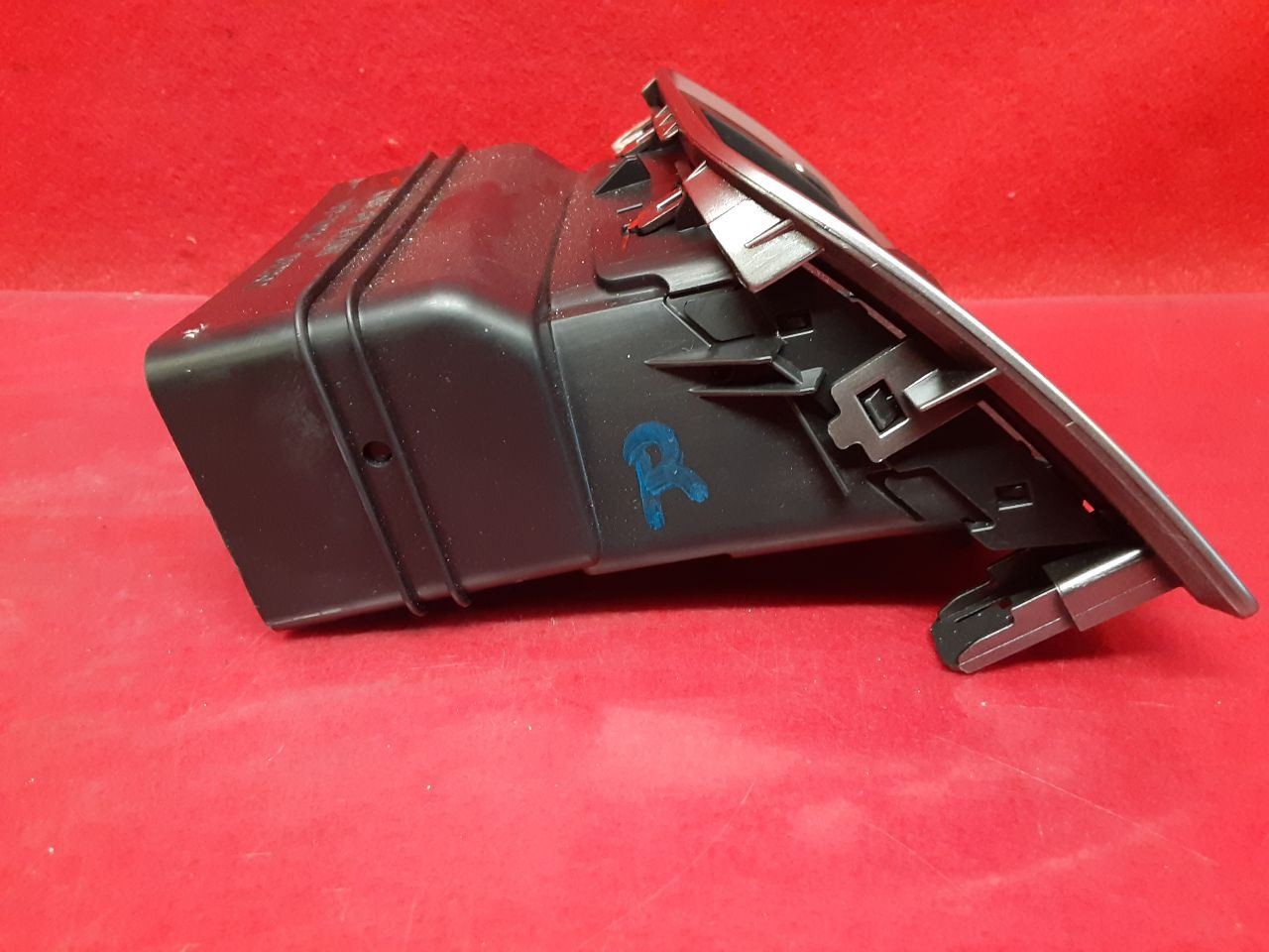 15-19 Subaru Legacy Outback 19-24 Ascent RIGHT PASSENGER Dash Air Vent Duct