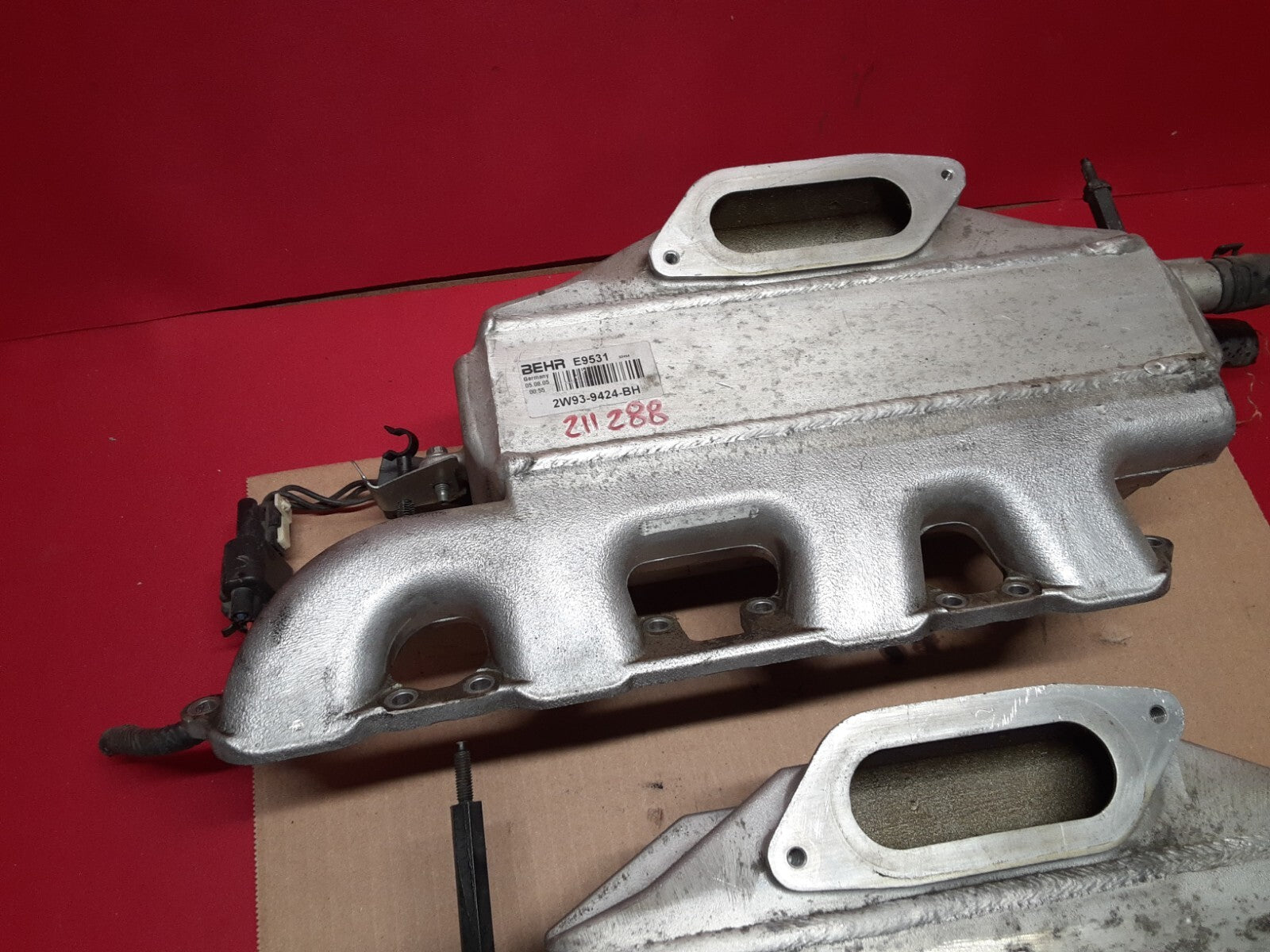 2006 - 2009 Land Range Rover Sport SUPERCHARGED Lower Intake Manifold SET