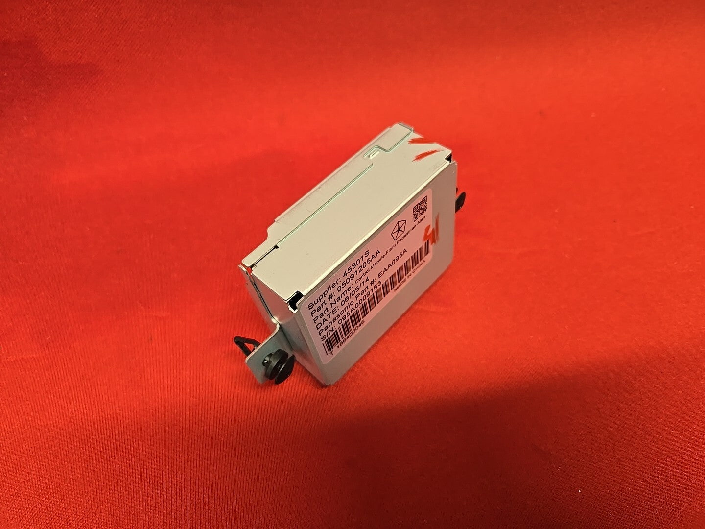 MOPAR Fiat 500 / 500e Chrysler Pacifica Pedestrian Protection Module 05091205AA
