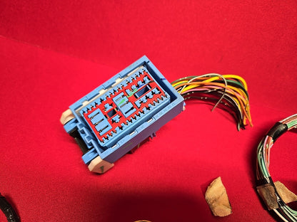 2007-2009 Mazda Mazda3 S Interior Cabin Fuse Box Junction Block - PIGTAIL WIRES