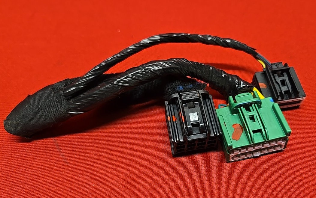 2012-2015 Fiat 500 Audio Stereo Radio Amplifier w/ BOSE Sound - PIGTAIL WIRES
