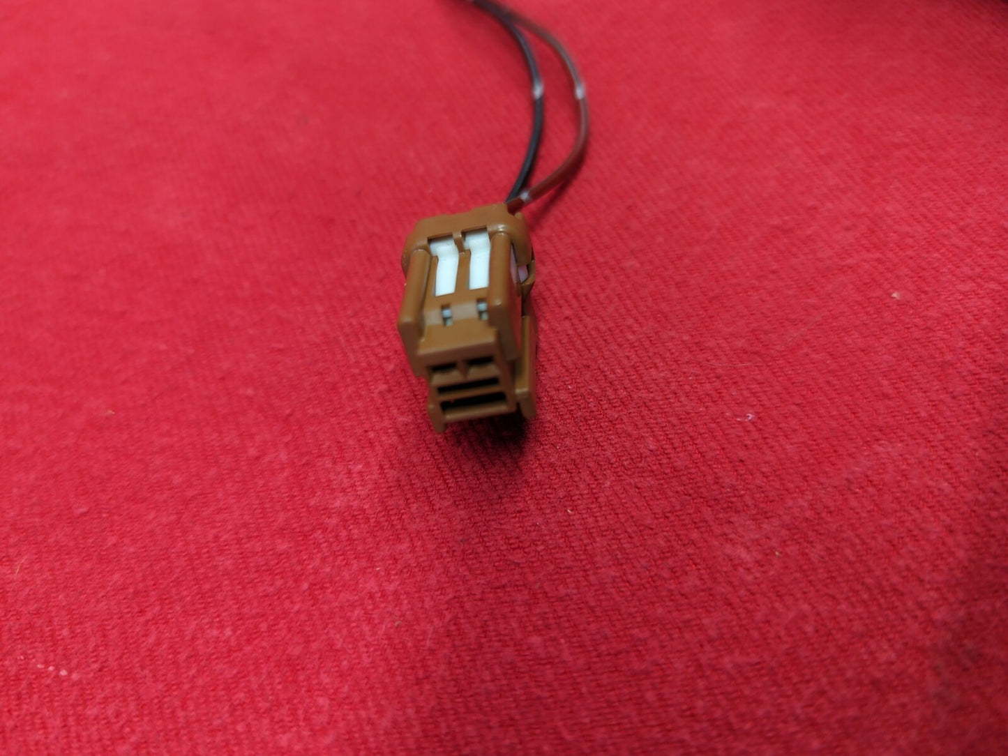2002 2003 2004 Infiniti I35 Square Third 3rd High Mount Brake Light PIGTAIL WIRE