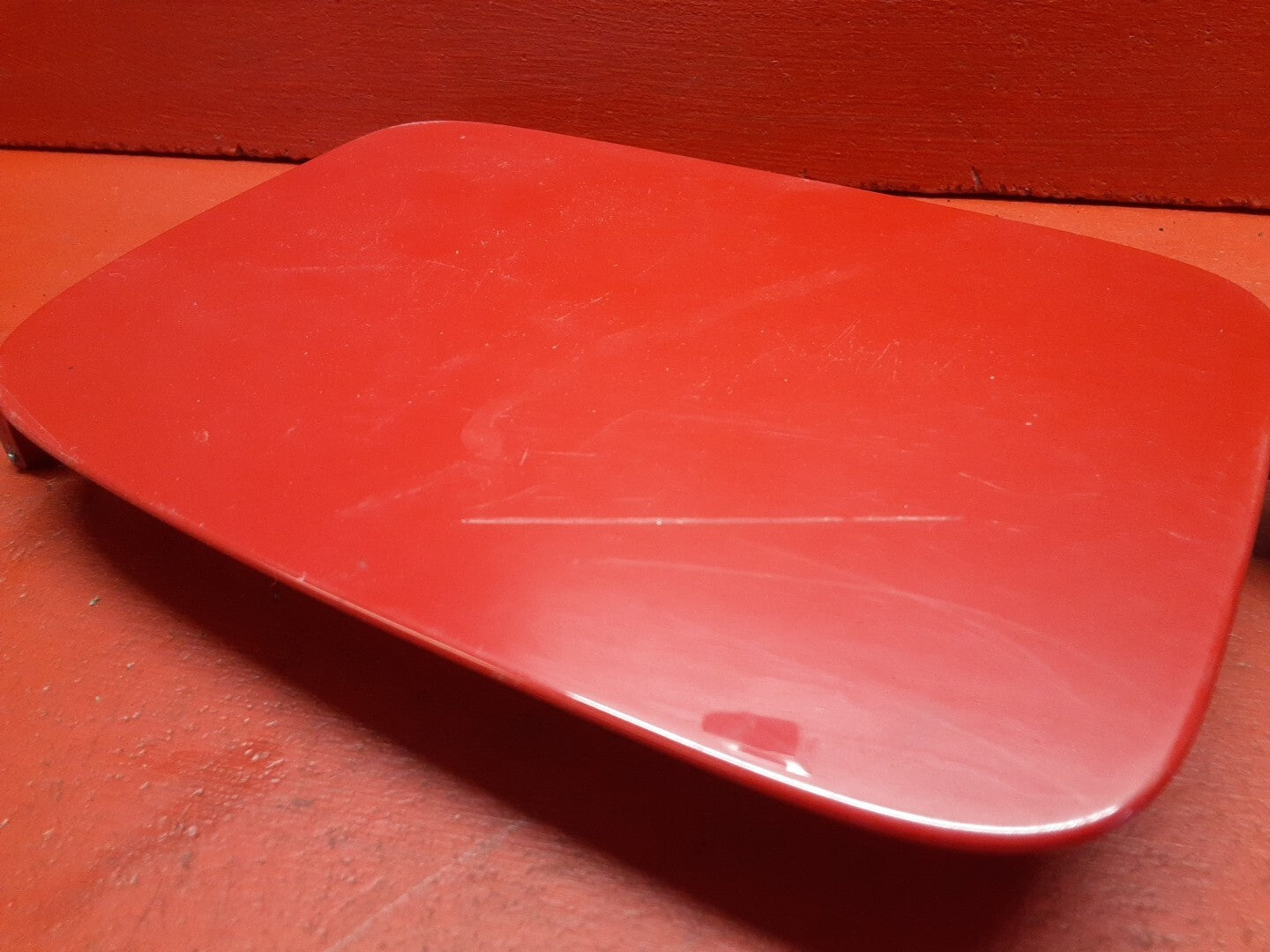 2004 - 2011 Volvo V50 S40 Fuel Filler Door Lid with Gas Cap 30779920