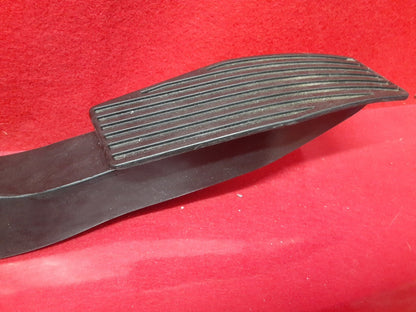 18-20 Buick Regal 16-19 Malibu 17-19 LaCrosse Accelerator Gas Pedal 84657611