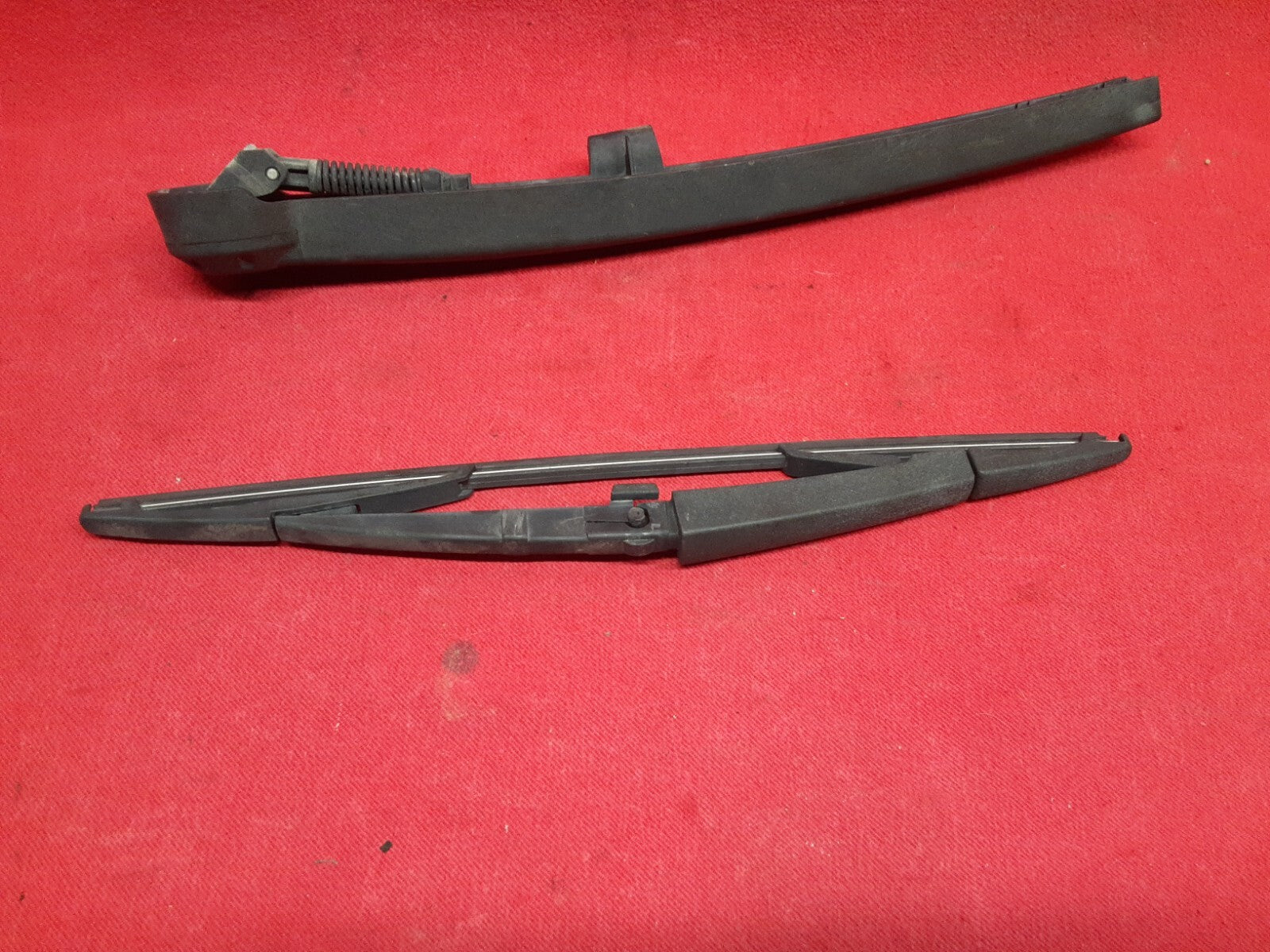 2005 - 2010 Jeep Grand Cherokee Laredo Limited REAR Liftgate Wiper Arm Black