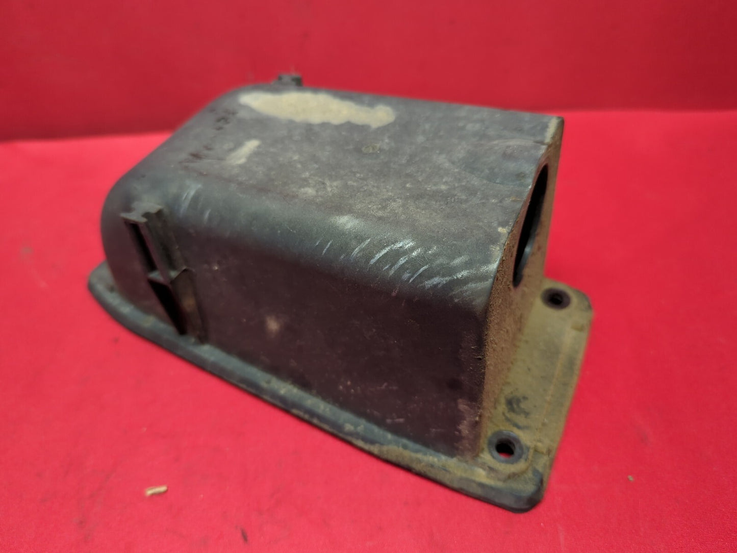 Audi / VW Gear Shifter Retainer Pot 	4B0-713-095