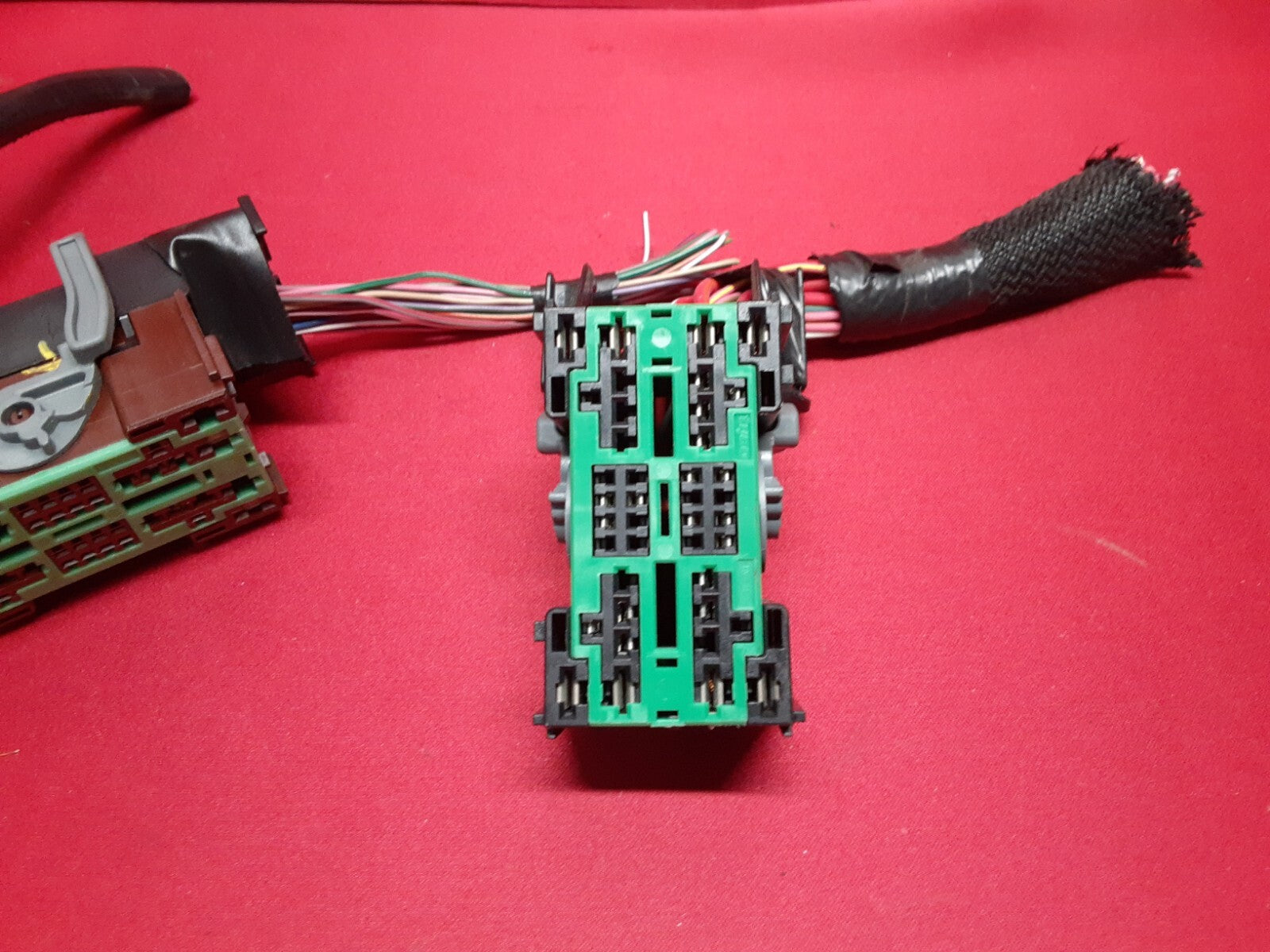 2008 Jeep Commander Interior Dash Fuse Box Junction Relay 56048367AE - PIGTAILS