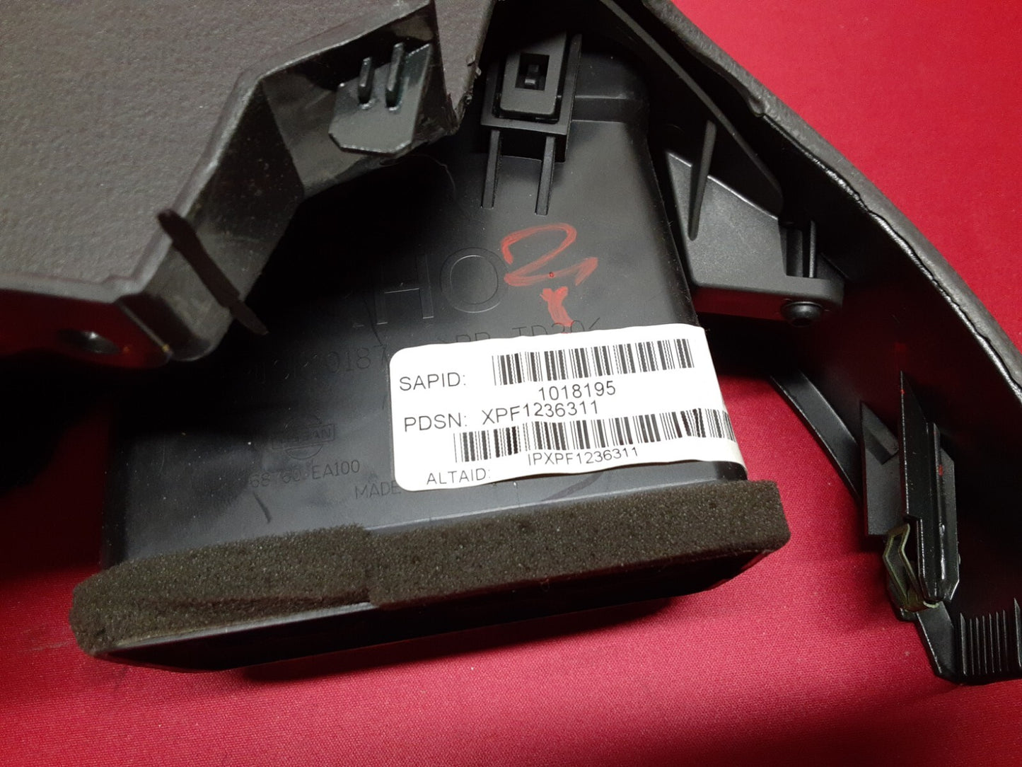 2005 - 2009 Nissan Pathfinder RIGHT PASSENGER Dash Air Vent Bezel 68760-EA100