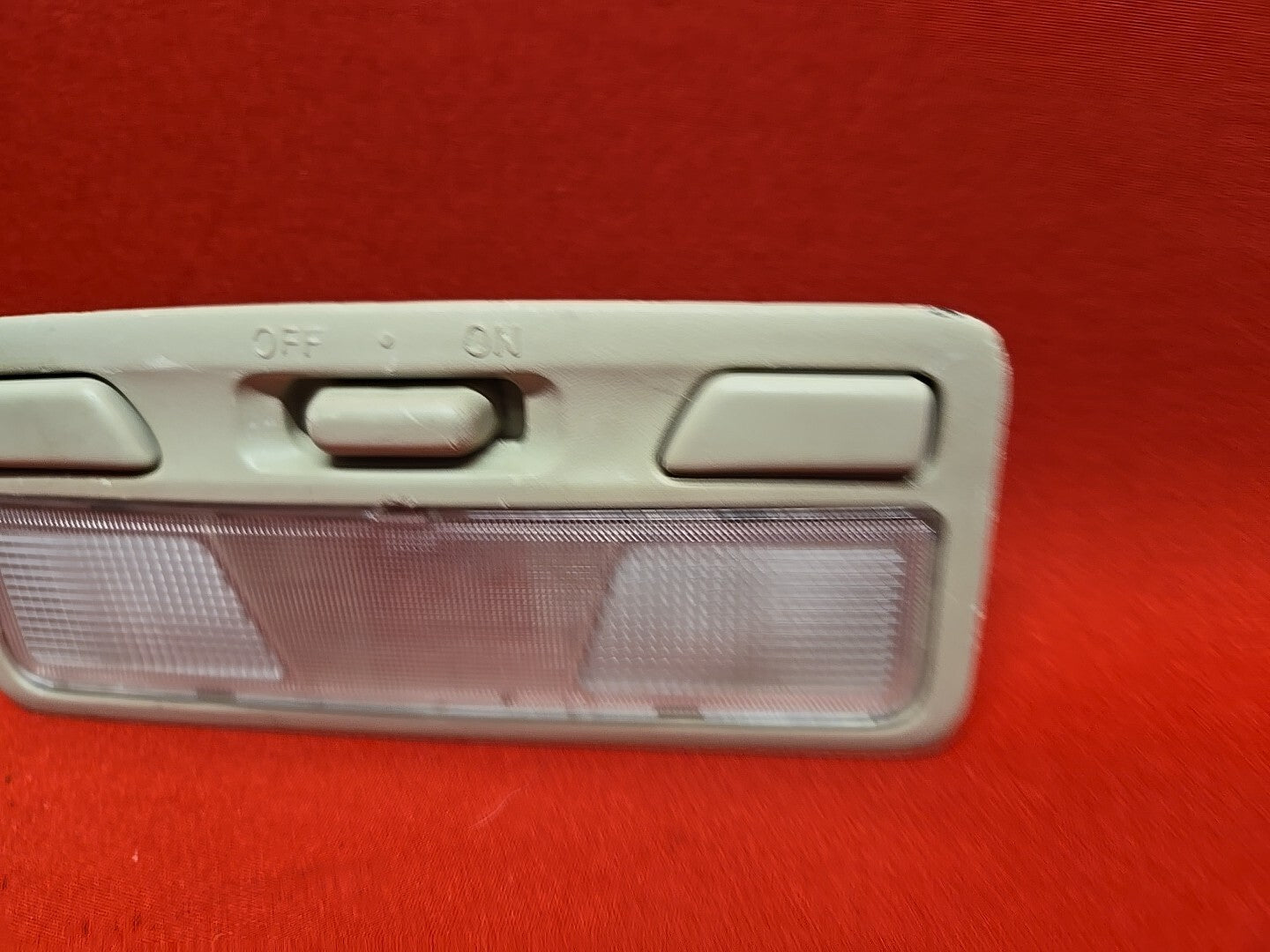 2001 - 2006 Mitsubishi Montero LIMITED/XLS Roof Dome Reading Light Lamp Beige